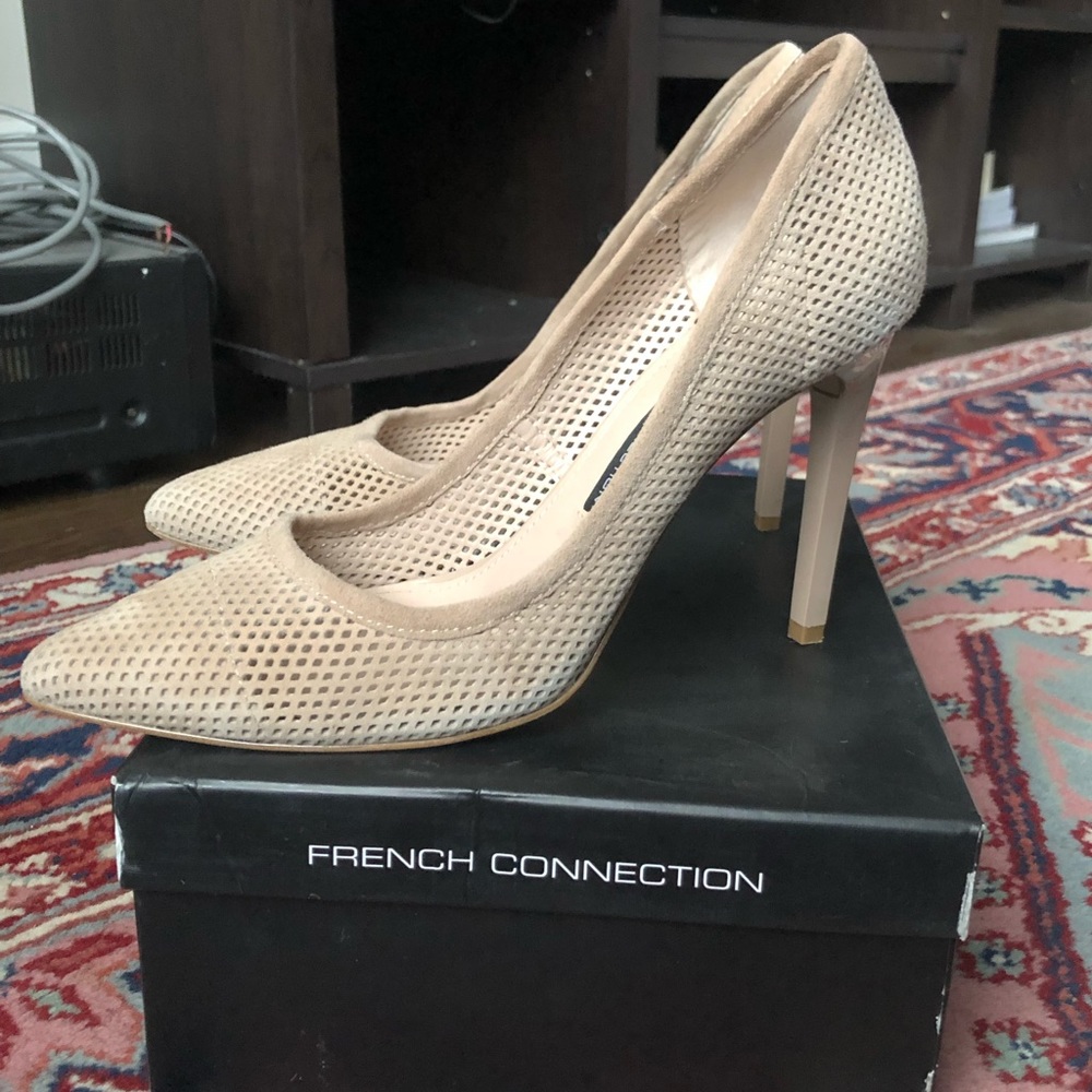 EUC NUDE PUMPS - FRENCH CONNECTION